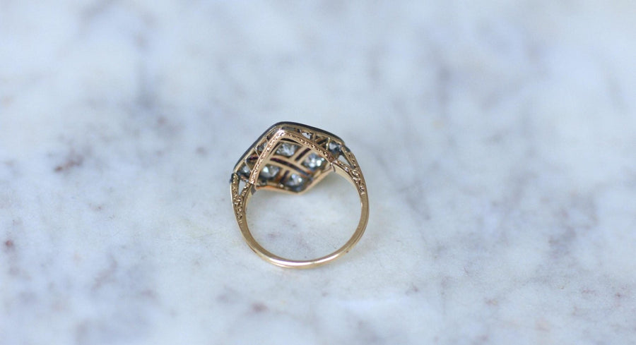 Antique Damier Ring with Calibrated Diamonds and Rubies - Galerie Pénélope