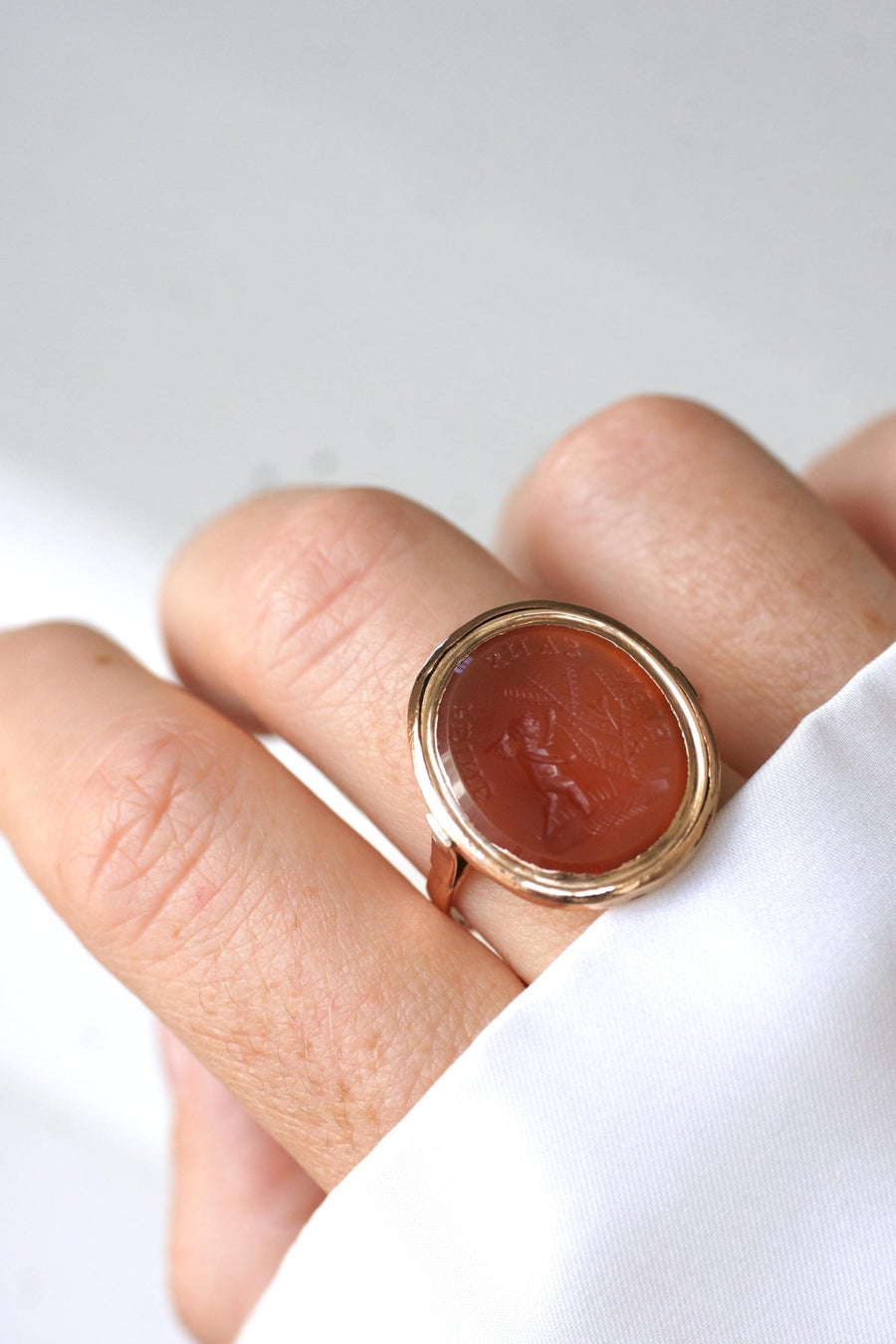 Antique Intaglio Carnelian on Rose Gold Ring - Galerie Pénélope