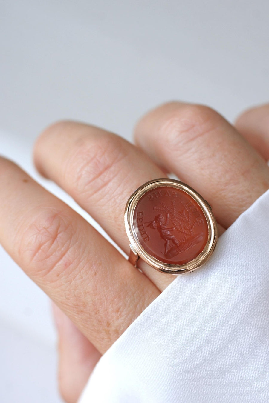 Antique Intaglio Carnelian on Rose Gold Ring - Galerie Pénélope