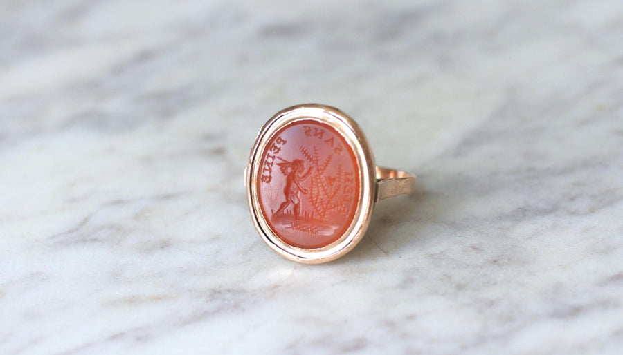 Antique Intaglio Carnelian on Rose Gold Ring - Galerie Pénélope
