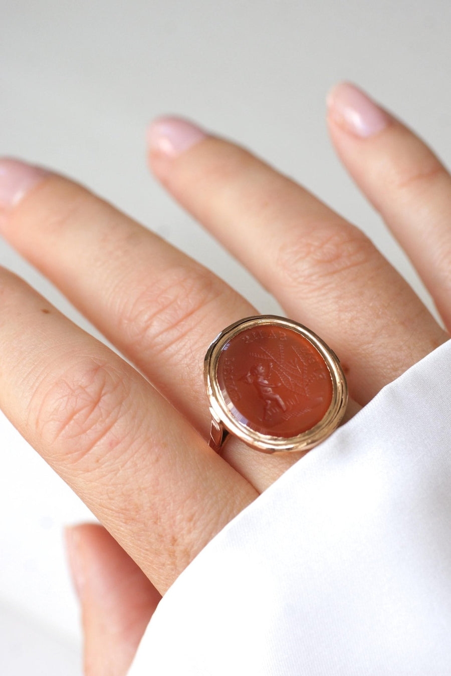 Antique Intaglio Carnelian on Rose Gold Ring - Galerie Pénélope