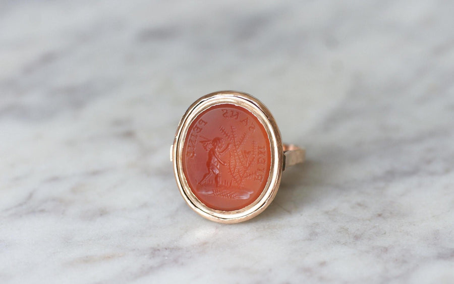 Antique Intaglio Carnelian on Rose Gold Ring - Galerie Pénélope