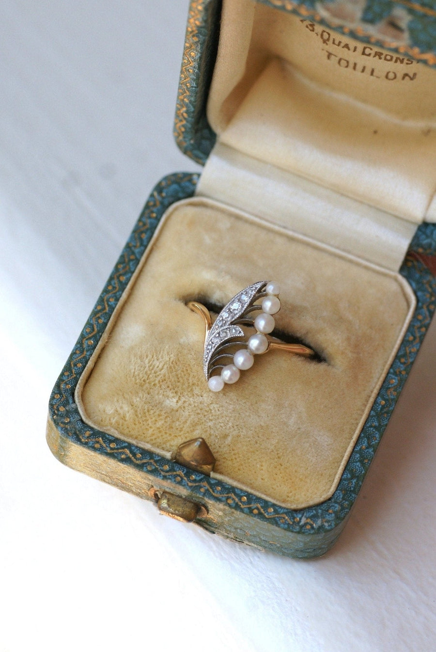 Antique Lily of the Valley Pearl and Diamond Ring - Galerie Pénélope