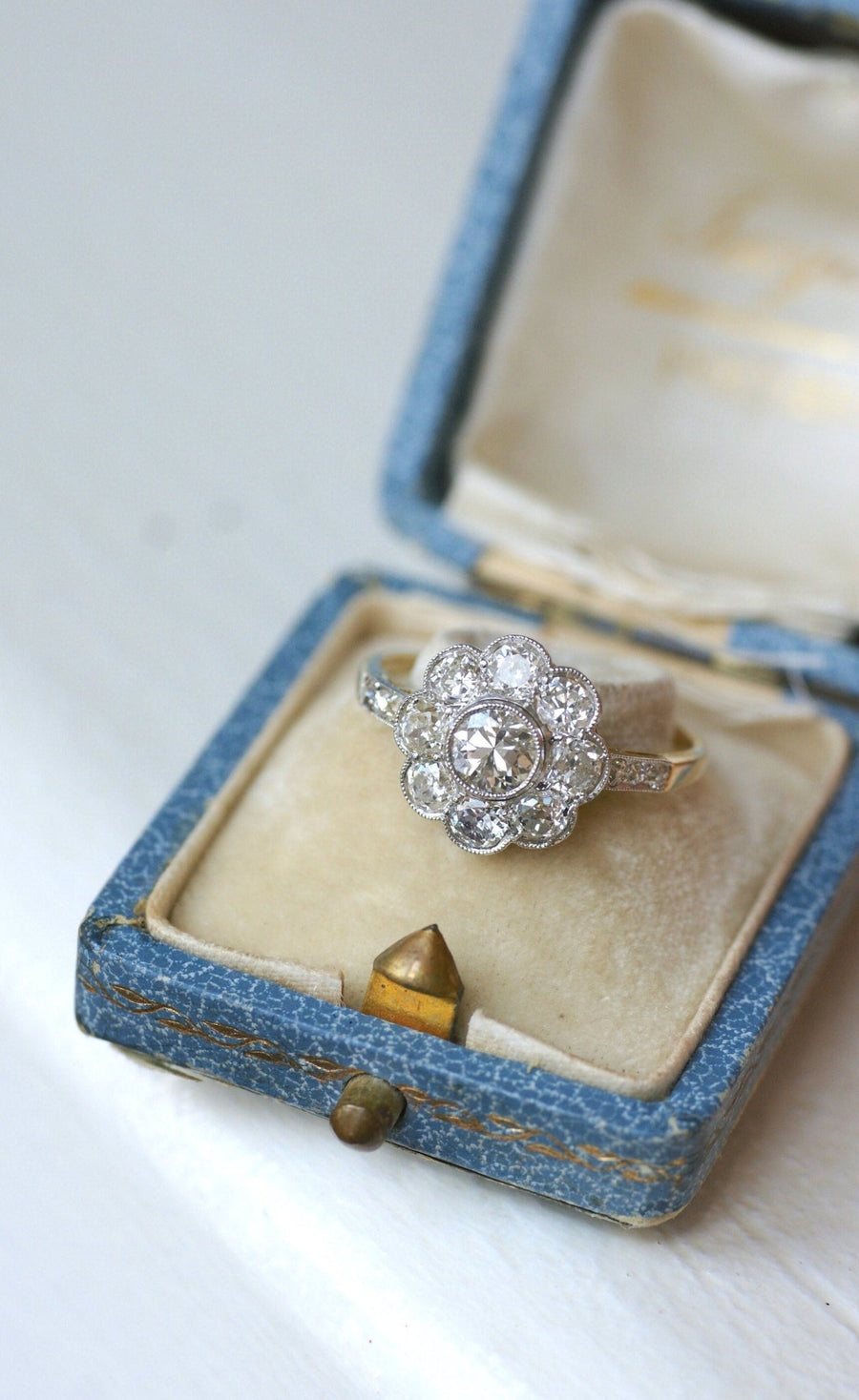 Antique Russian Marguerite Diamond Ring - Galerie Pénélope