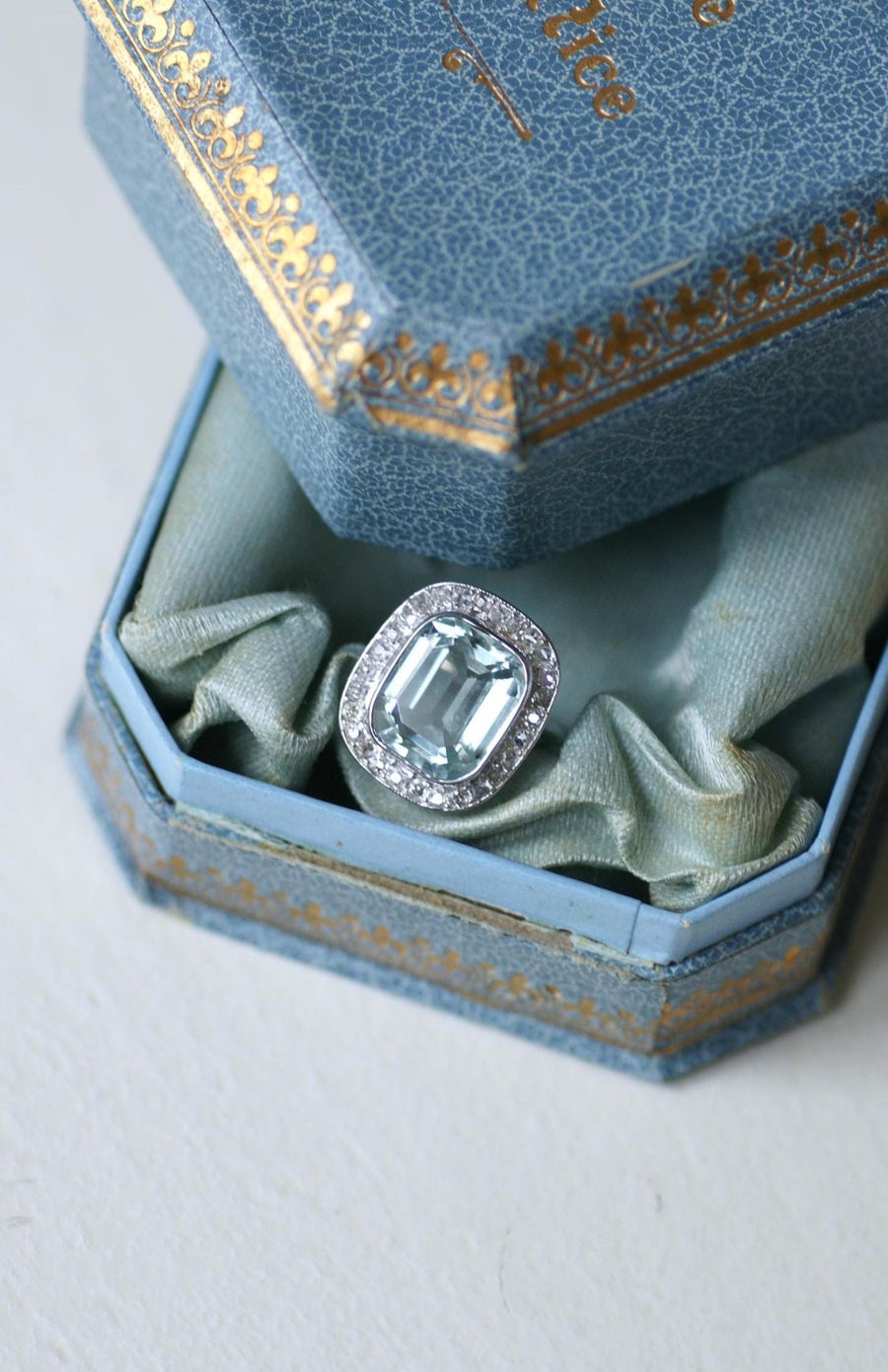 Aquamarine and Diamond Art Deco Ring - Galerie Pénélope