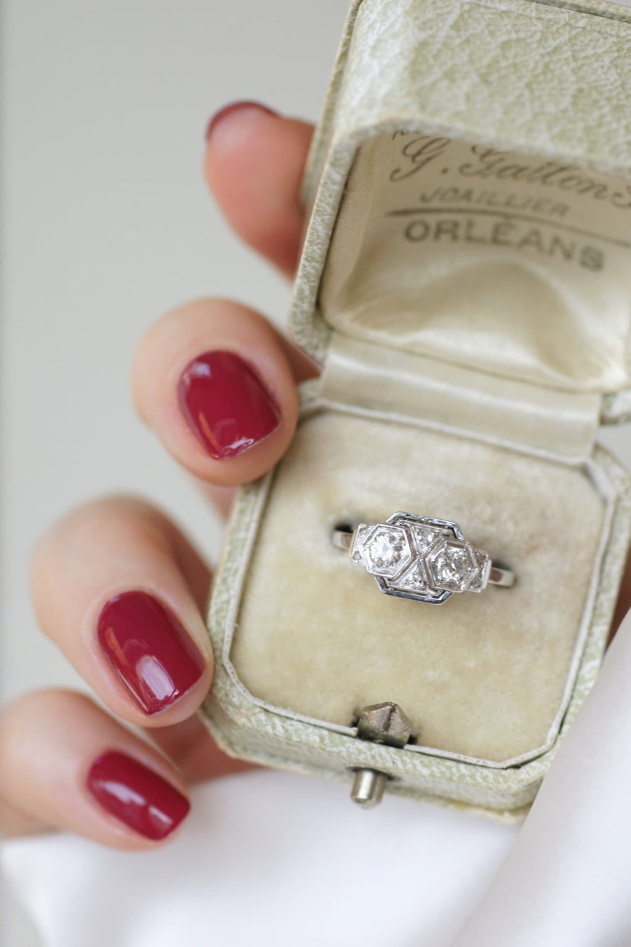 Art Deco diamond ring in white gold and platinum - Galerie Pénélope