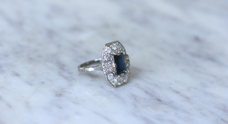 Art Deco Diamond and Sapphire Rectangular Ring - Galerie Pénélope