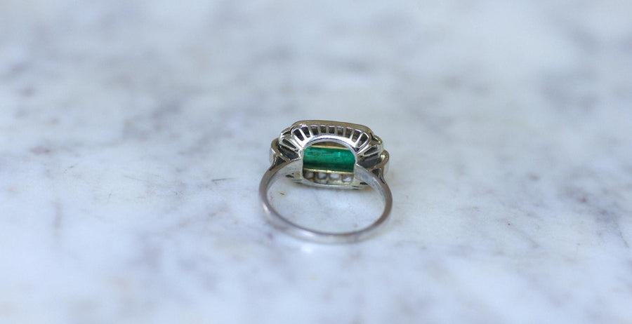 Art deco Colombian Emerald 1.70 Cts and diamonds ring - Galerie Pénélope
