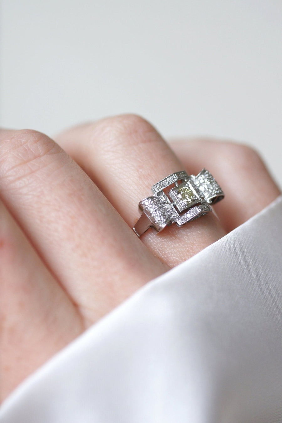 Art Deco Geometric Diamond Ring - Galerie Pénélope