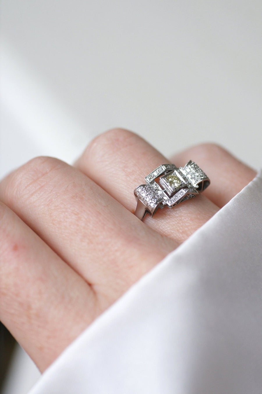 Art Deco Geometric Diamond Ring - Galerie Pénélope