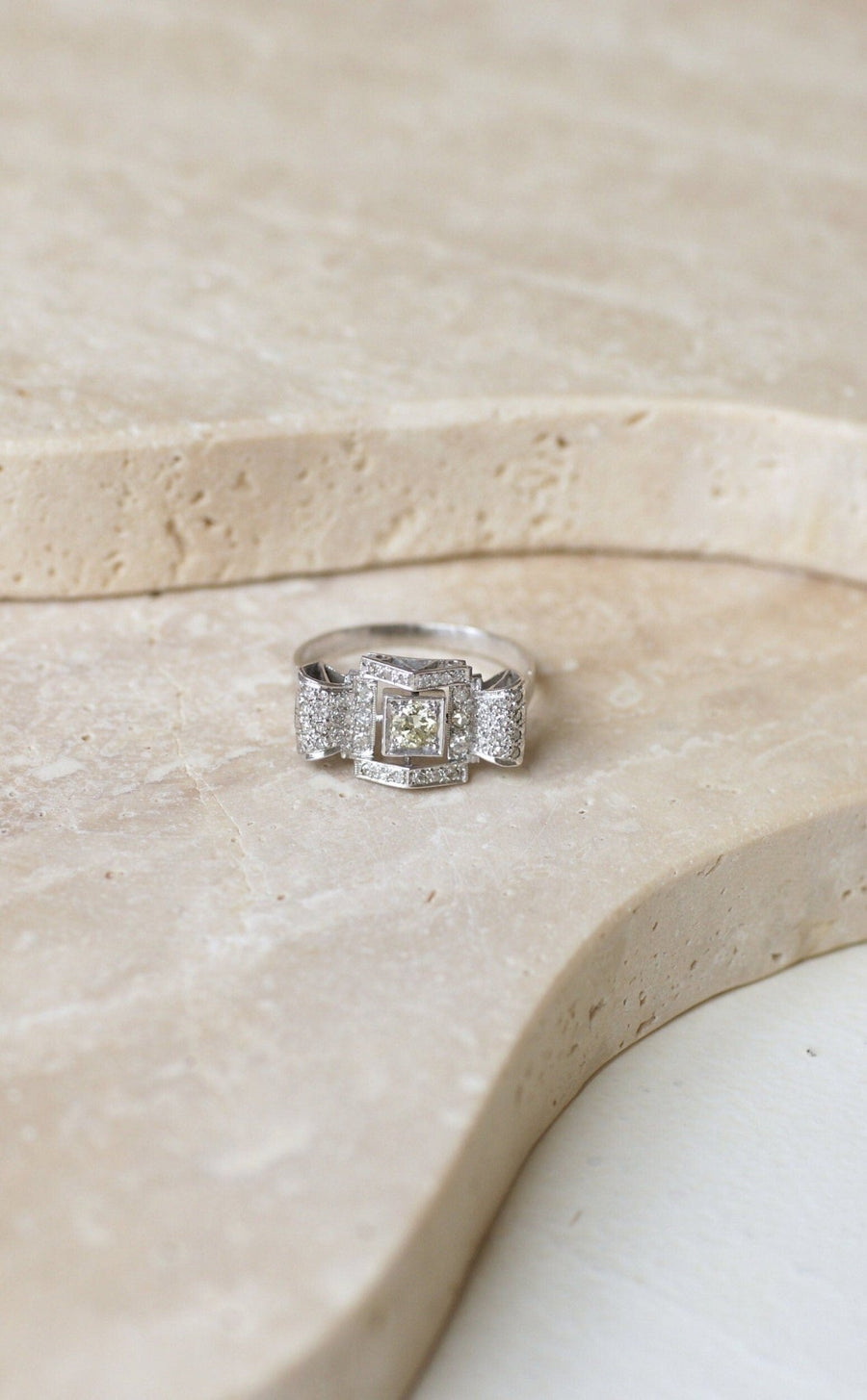Art Deco Geometric Diamond Ring - Galerie Pénélope
