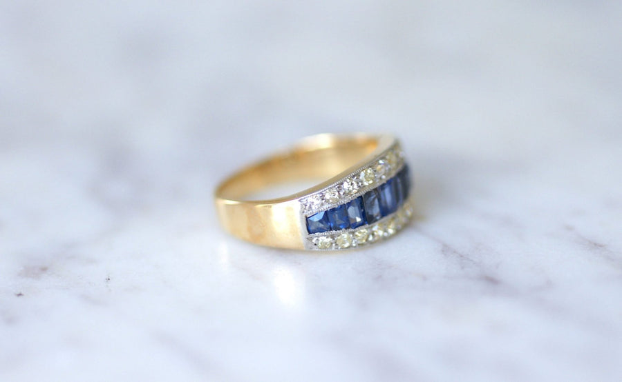 Calibrated Sapphires and Diamonds Art Deco Band Ring - Galerie Pénélope