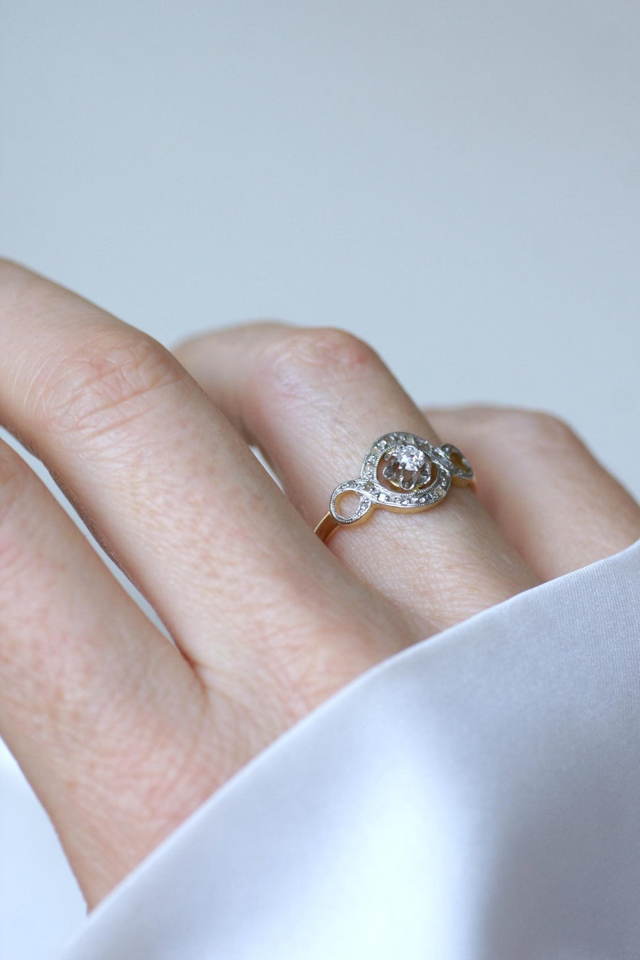 Belle Epoque Infini Diamonds on Gold and Platinum Ring - Galerie Pénélope