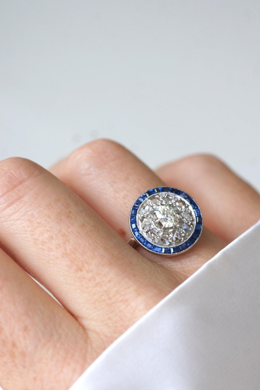 Art Deco Sapphire and Diamond Target Ring - Galerie Pénélope