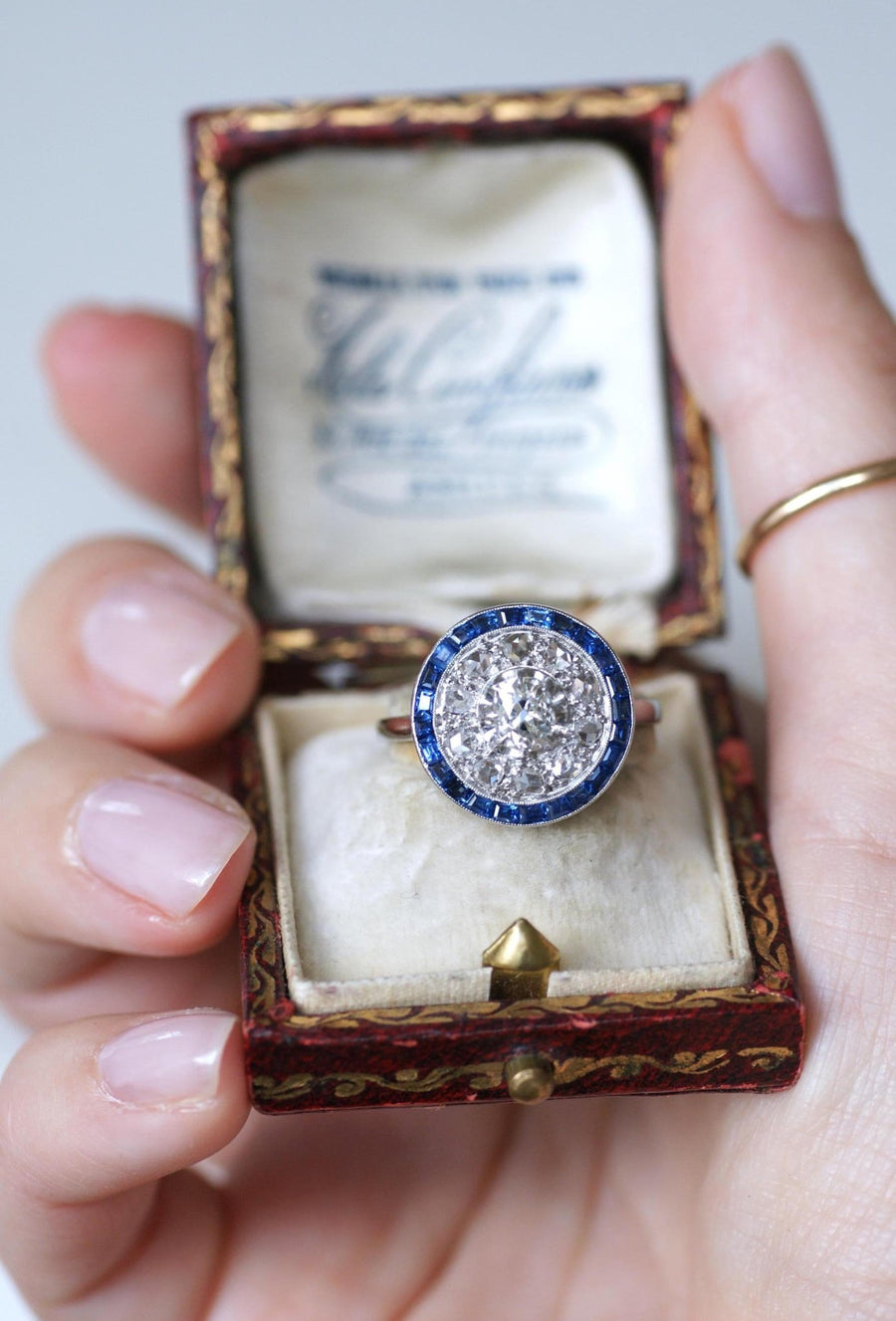 Art Deco Sapphire and Diamond Target Ring - Galerie Pénélope