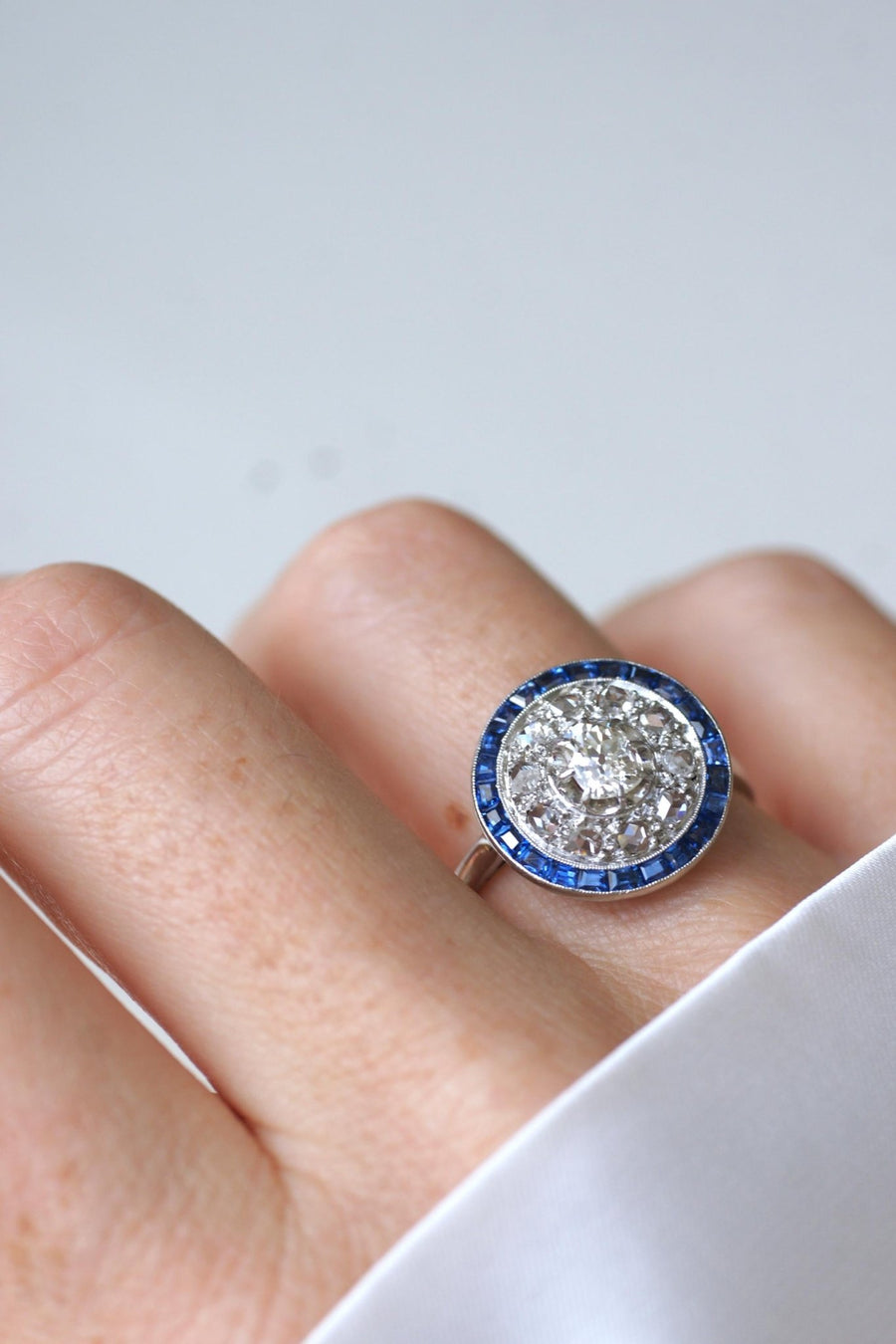 Art Deco Sapphire and Diamond Target Ring - Galerie Pénélope