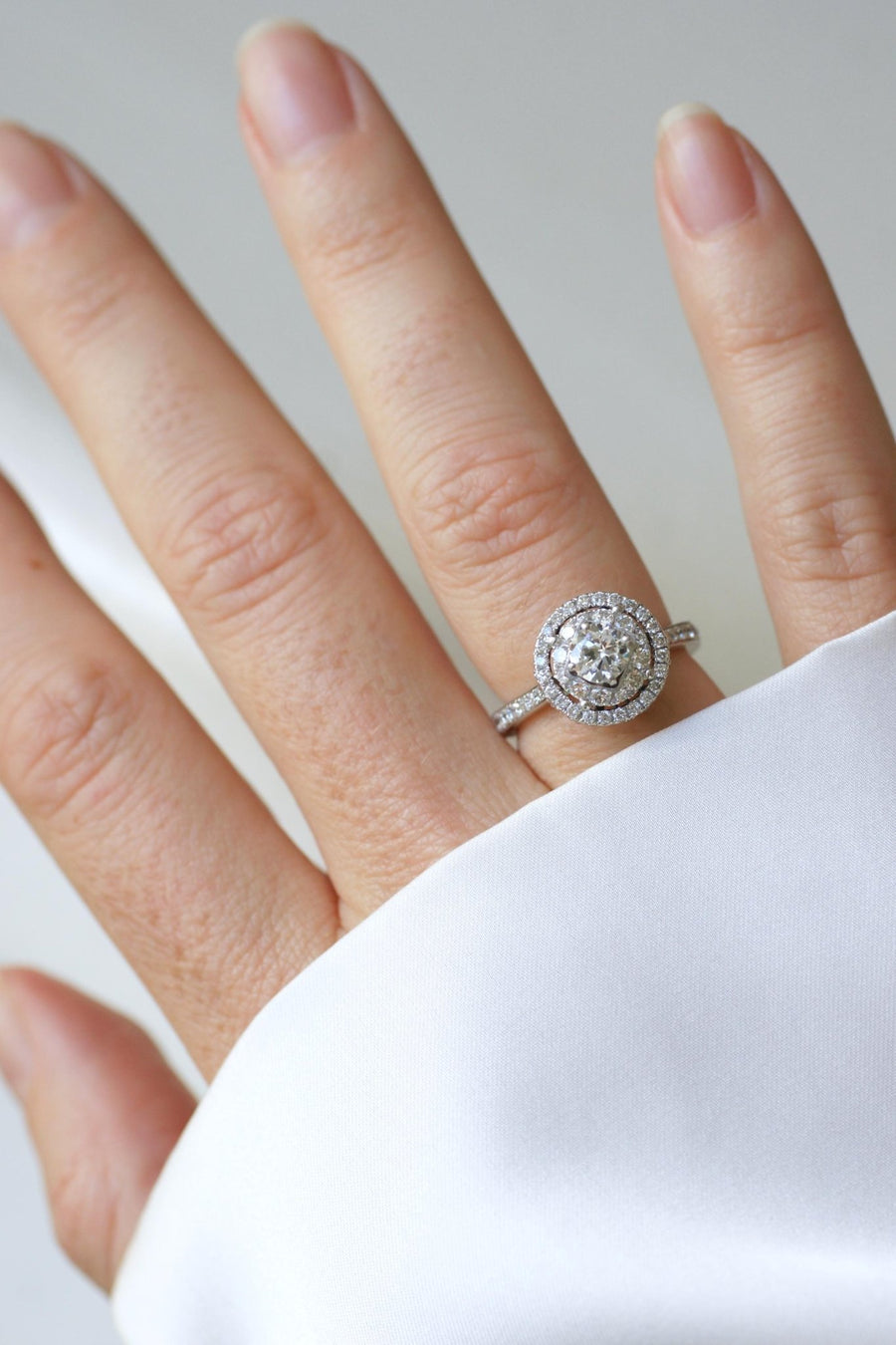 Double Target Ring Surrounded by Diamonds 1.50 Cts White Gold - Galerie Pénélope