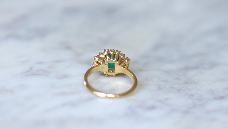Emerald Ring 1.52 Cts and Diamonds on Yellow Gold - Galerie Pénélope