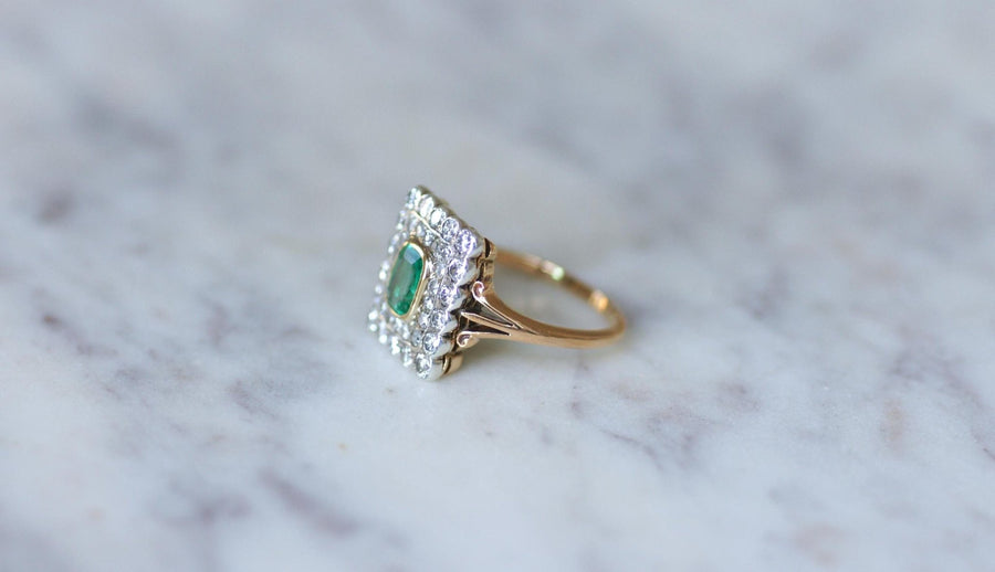 Colombian Emerald Ring Double Surrounded by Diamonds - Galerie Pénélope