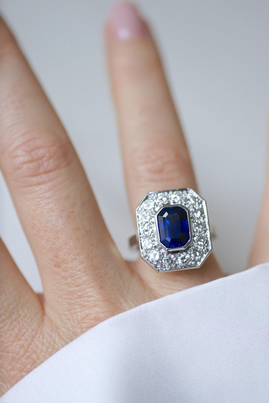 Platinum Hexagonal Sapphire and Diamond Ring - Galerie Pénélope