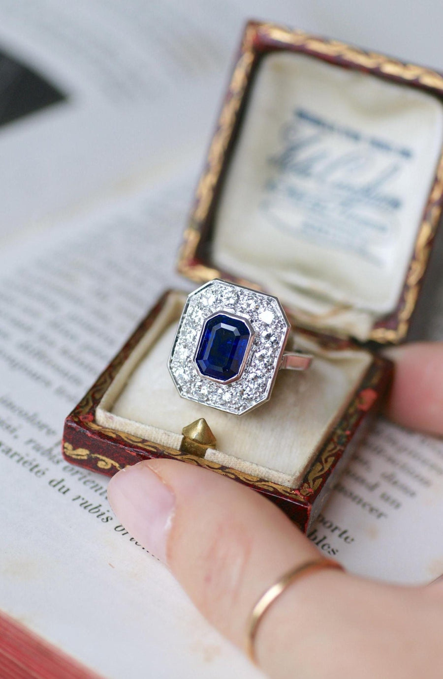 Platinum Hexagonal Sapphire and Diamond Ring - Galerie Pénélope