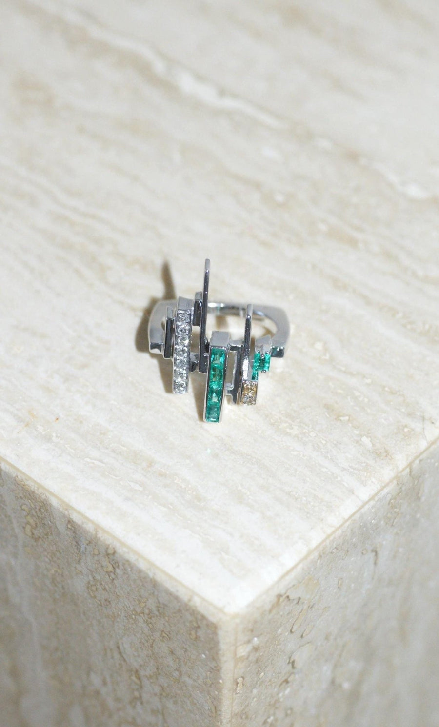 Jean Vendôme Ring Diamonds and Emeralds on White Gold - Galerie Pénélope