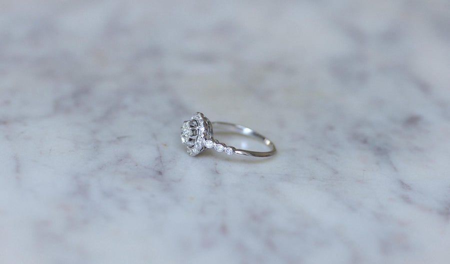 Art Deco Daisy Ring Diamonds on Platinum - Galerie Pénélope