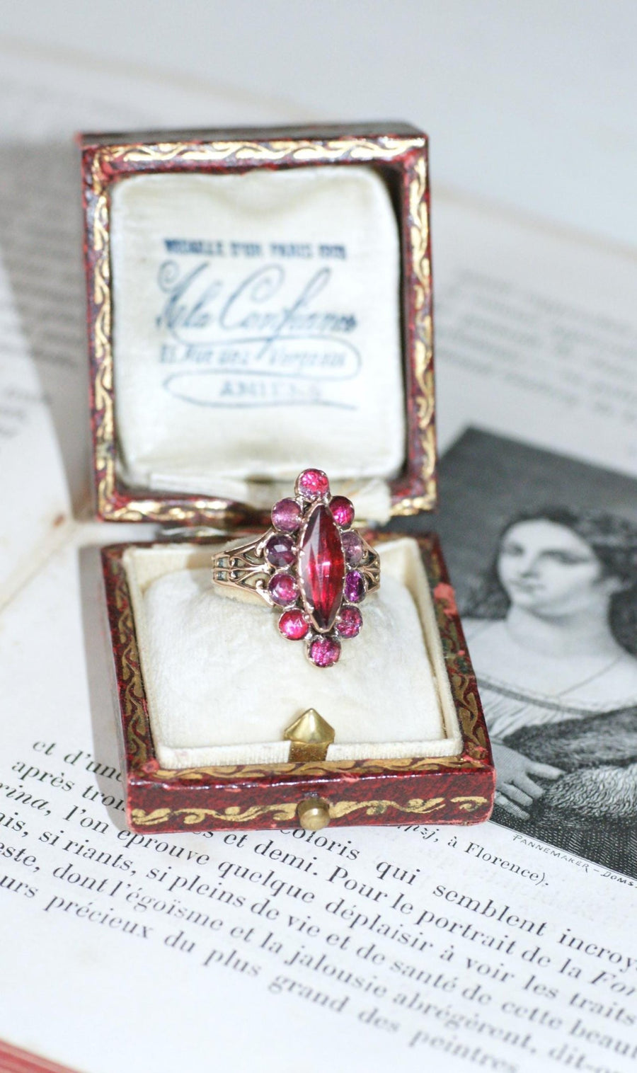 Antique Marquise Ring in Pink Gold with Perpignan Garnets - Galerie Pénélope
