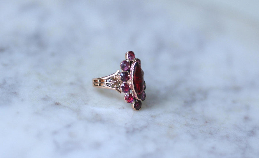 Antique Marquise Ring in Pink Gold with Perpignan Garnets - Galerie Pénélope