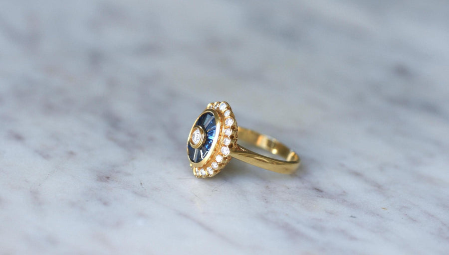 Oval Art Deco Diamonds and Sapphires Ring - Galerie Pénélope