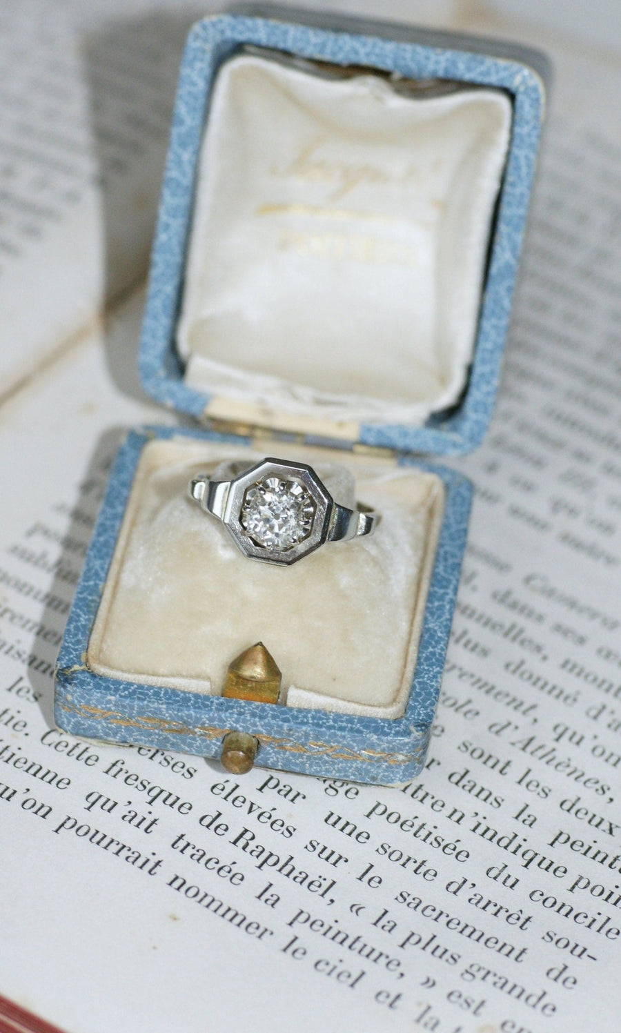 0.90 Ct Art Deco Diamond Solitaire Ring - Galerie Pénélope