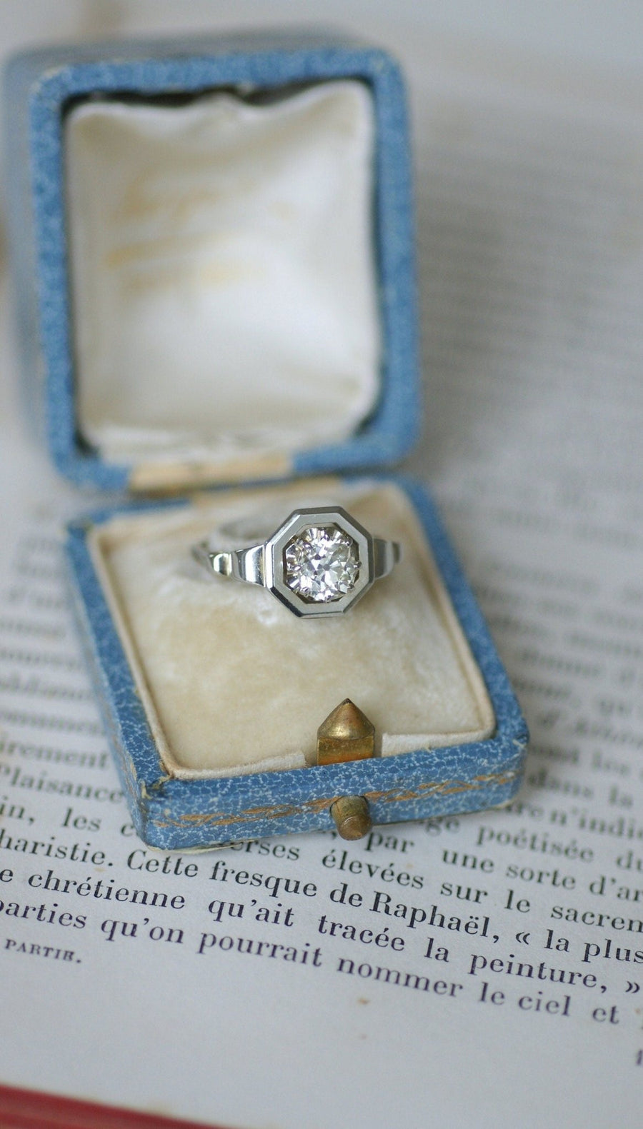 0.90 Ct Art Deco Diamond Solitaire Ring - Galerie Pénélope