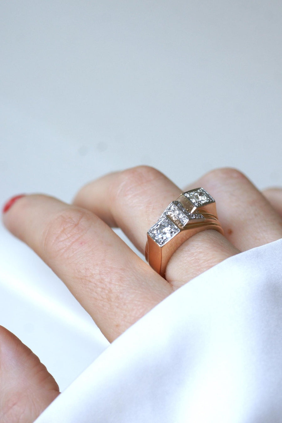 Asymmetrical Tank Diamond Ring 1.20 Cts - Galerie Pénélope