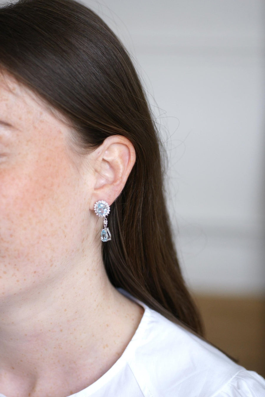 Blue Topaz and Diamond Drop Earrings on White Gold - Galerie Pénélope