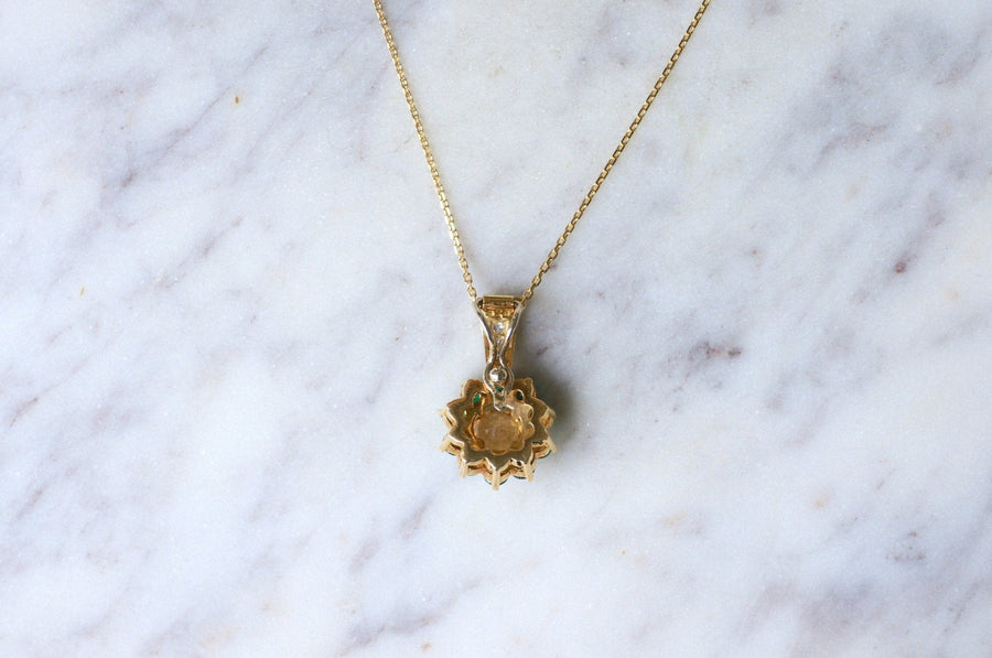 Yellow Sapphire and Emerald Daisy Pendant Necklace - Galerie Pénélope