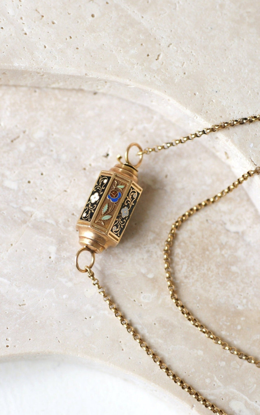 Sautoir Fermoir Régional Barillet Emmaillé Gold Necklace - Galerie Pénélope