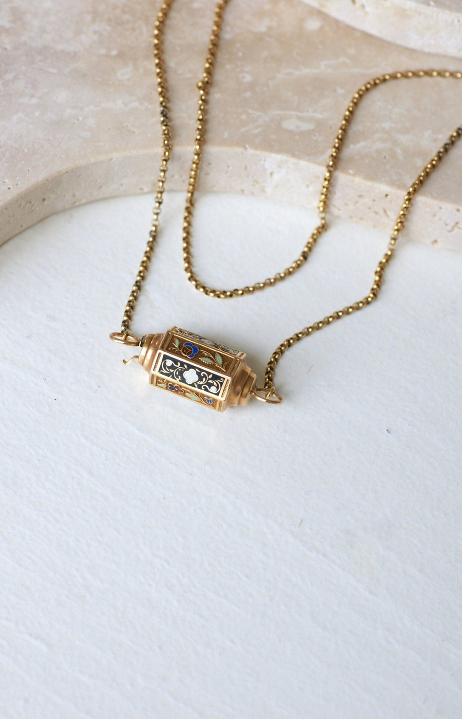 Sautoir Fermoir Régional Barillet Emmaillé Gold Necklace - Galerie Pénélope