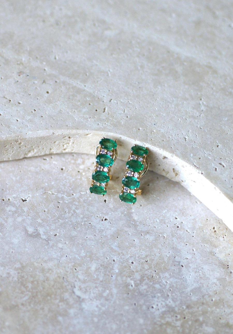 Emerald and Diamond Demi Creoles on Yellow Gold - Galerie Pénélope