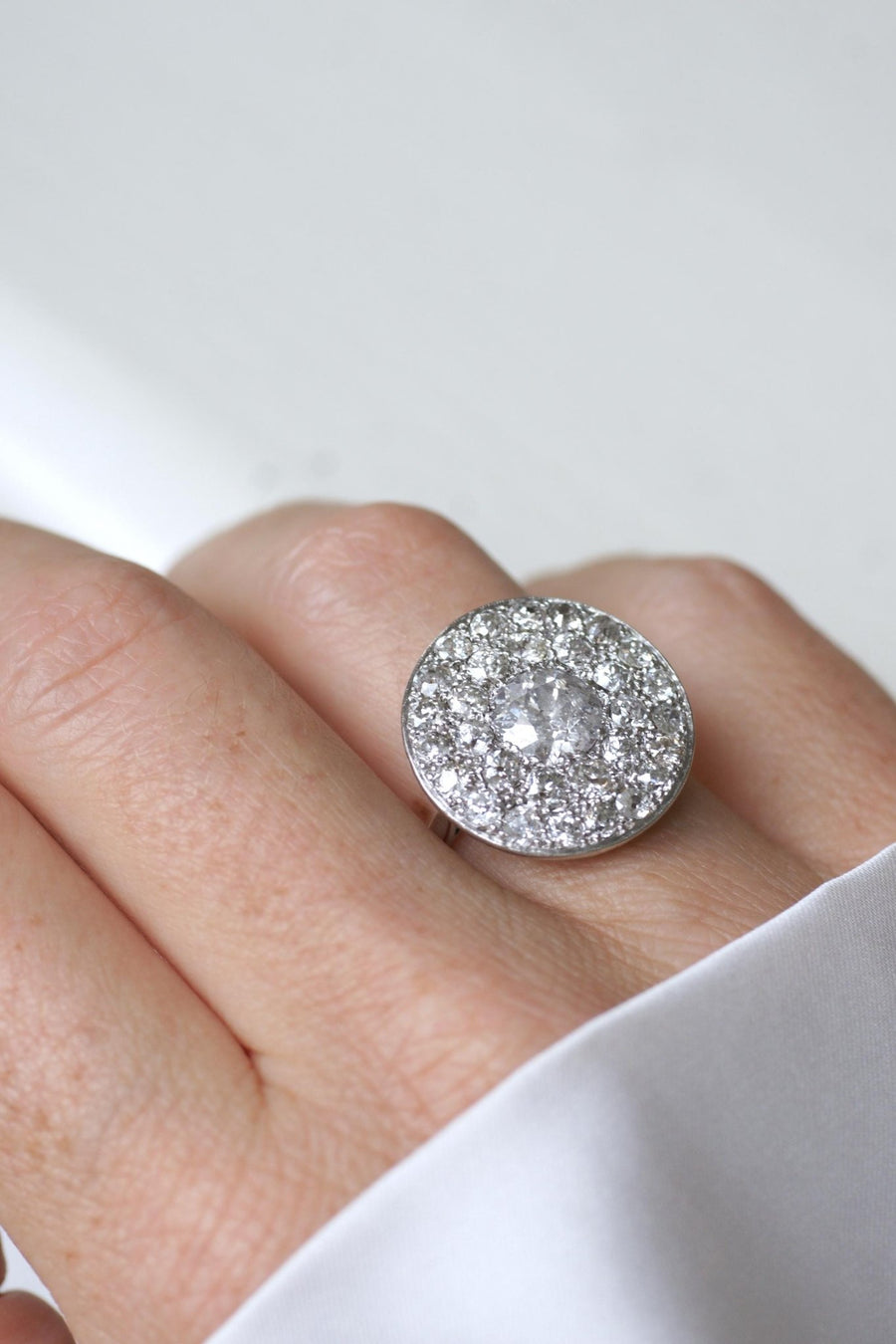 Large Art Deco Diamond Target Ring 4.16 Cts - Galerie Pénélope