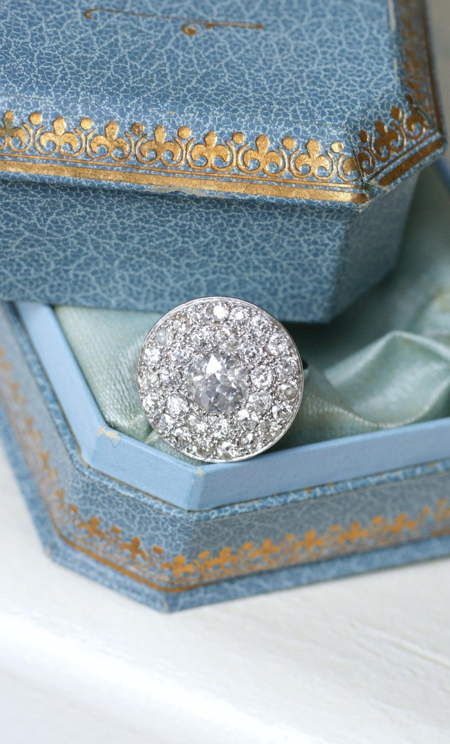 Large Art Deco Diamond Target Ring 4.16 Cts - Galerie Pénélope