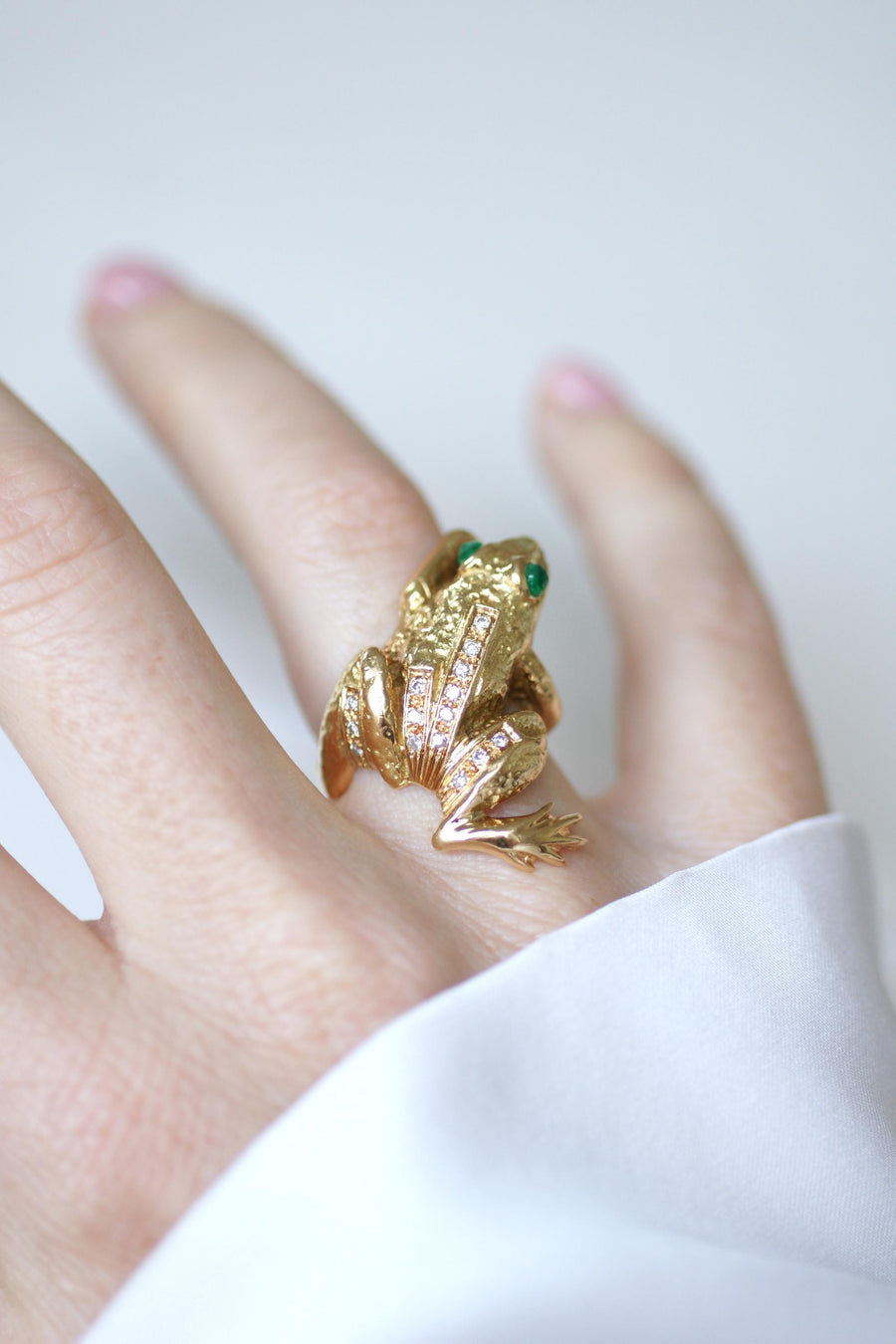 Emerald and Diamond Frog Ring on Yellow Gold