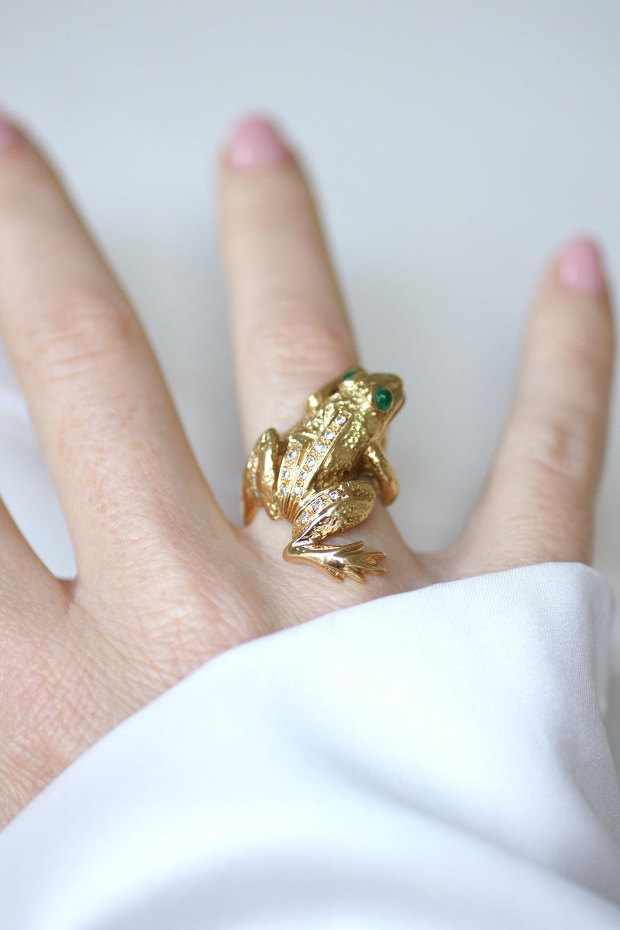 Emerald and Diamond Frog Ring on Yellow Gold