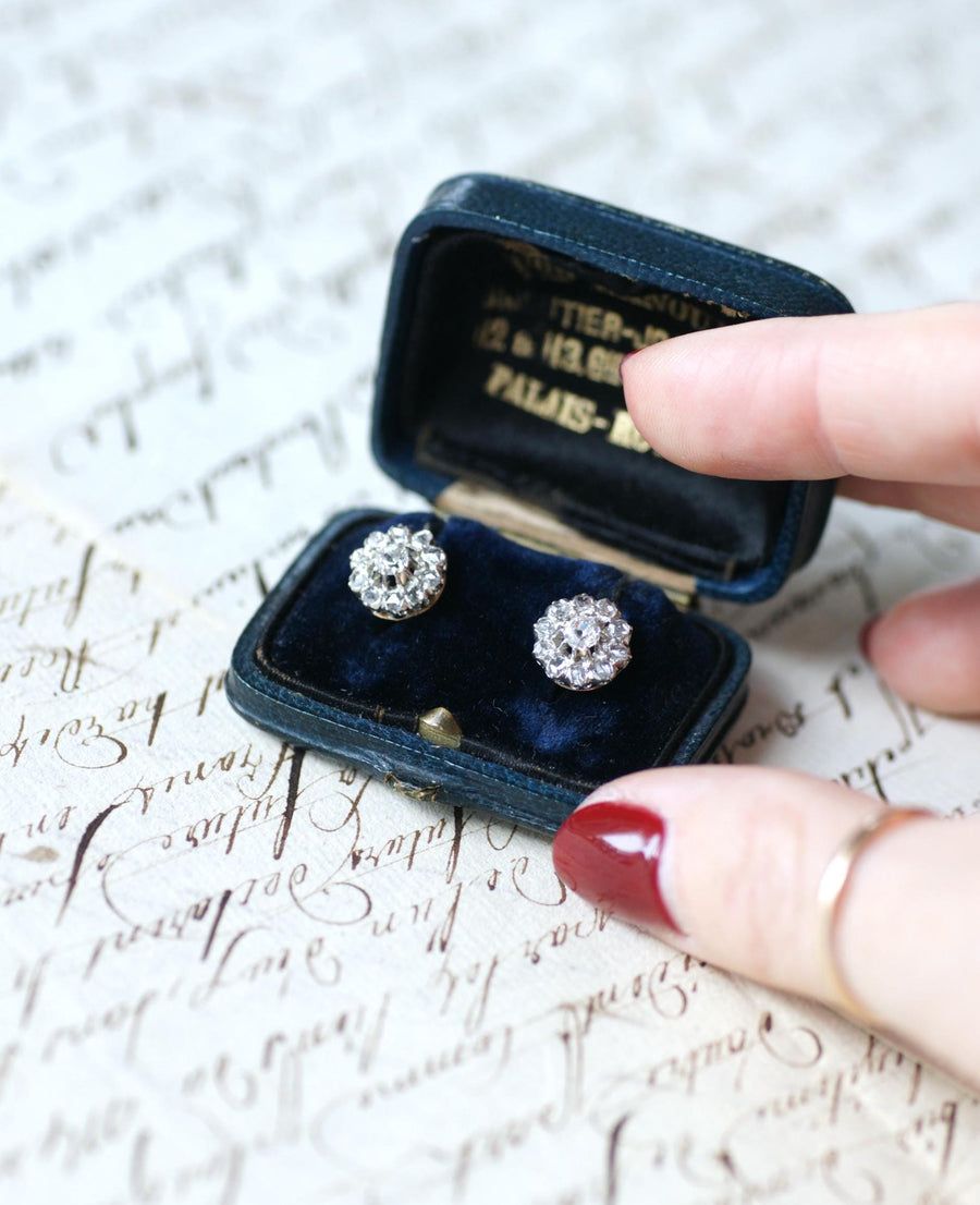 Marguerite Earrings Diamonds 0.70 Ct on Gold and Platinum