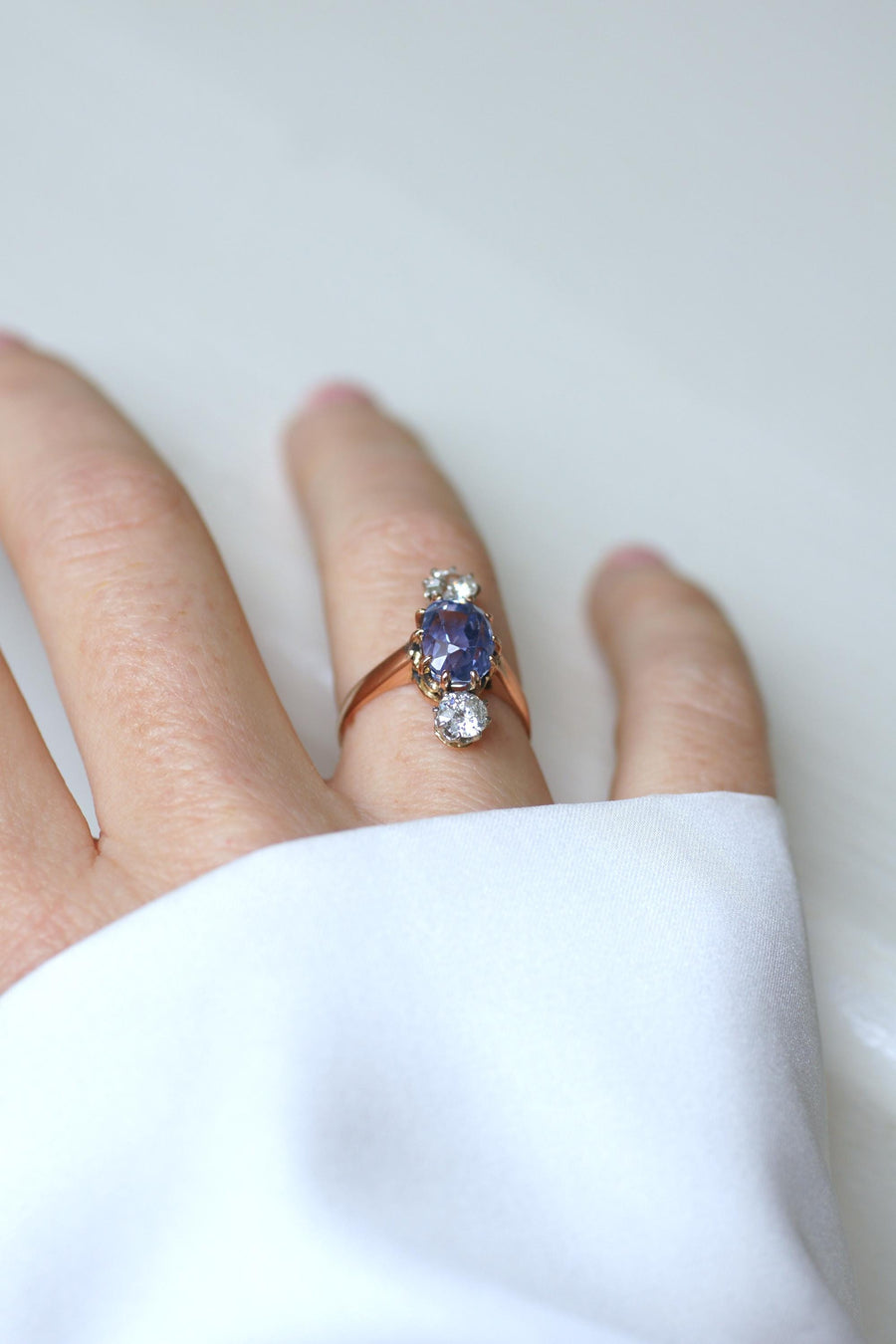 Belle Epoque Ring Unheated Ceylon Sapphire 3.30 Cts and Diamonds on Rose Gold and Platinum