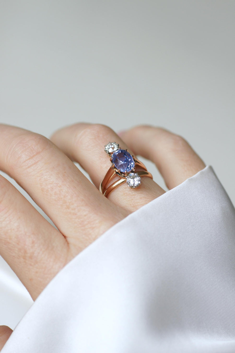 Belle Epoque Ring Unheated Ceylon Sapphire 3.30 Cts and Diamonds on Rose Gold and Platinum