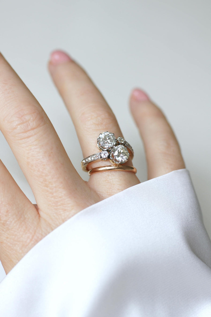 Toi et Moi Antique Ring 2.60 Cts Diamonds on Yellow Gold and Platinum