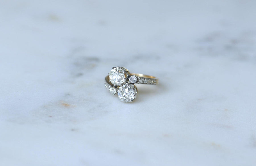 Toi et Moi Antique Ring 2.60 Cts Diamonds on Yellow Gold and Platinum
