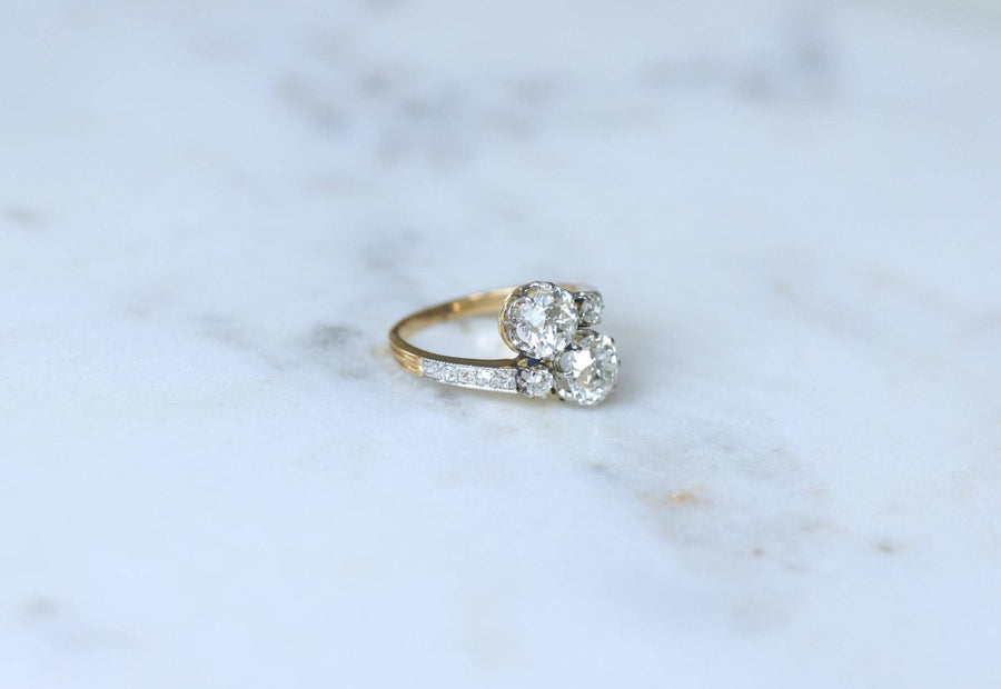 Toi et Moi Antique Ring 2.60 Cts Diamonds on Yellow Gold and Platinum