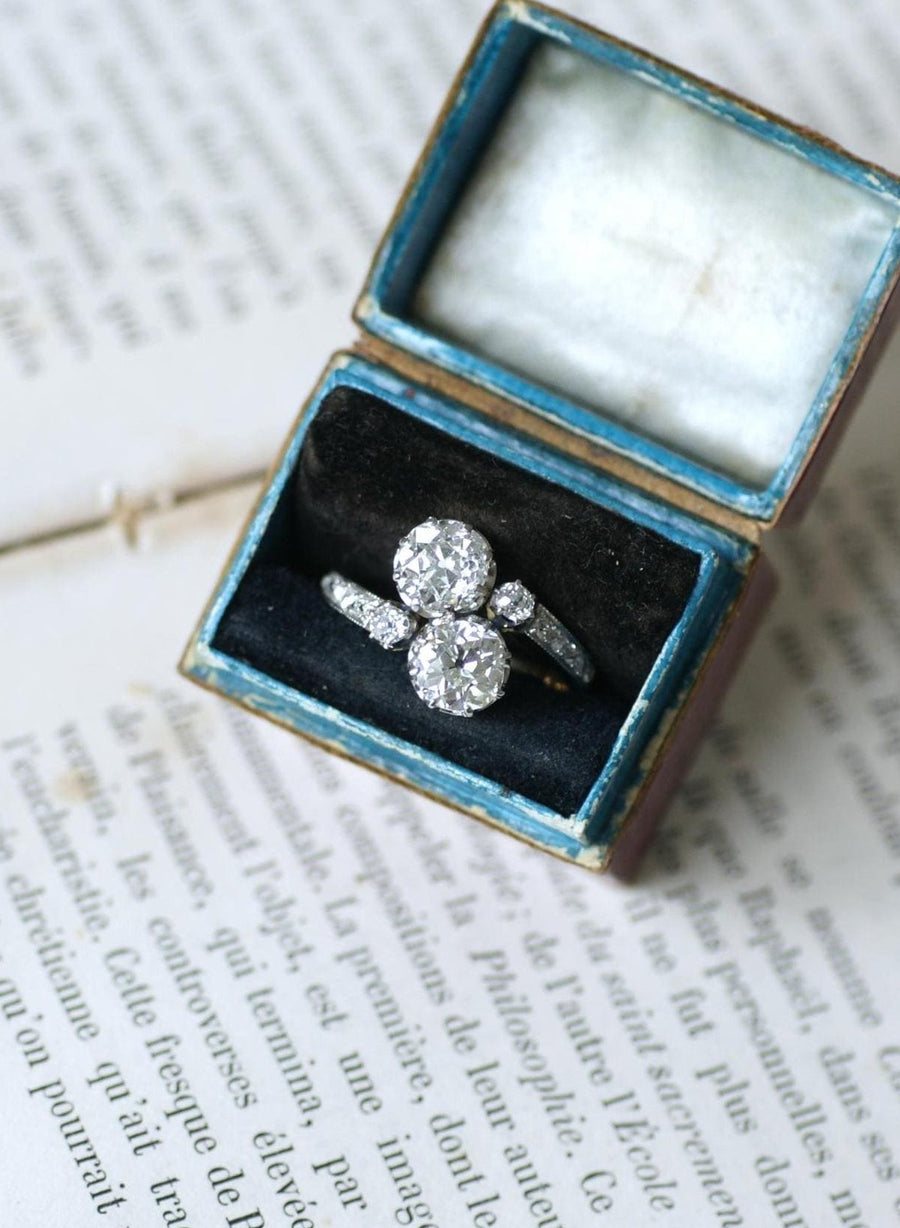 Toi et Moi Antique Ring 2.60 Cts Diamonds on Yellow Gold and Platinum