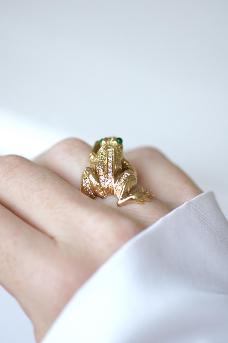 Emerald and Diamond Frog Ring on Yellow Gold